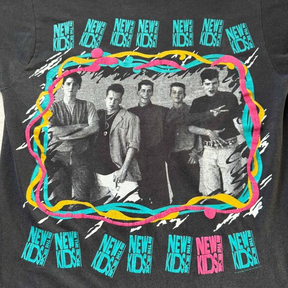 Vintage 80s 1989 New Kids On The Block NKOTB Tour Pop Rock Band Black T-Shirt M - Picture 2 of 9